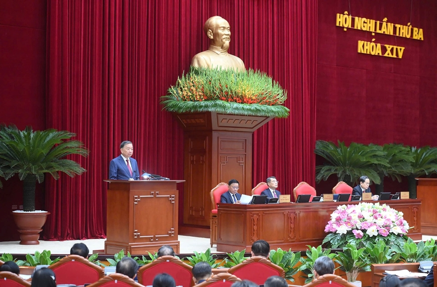 Ngày làm việc thứ nhất Hội nghị Trung ương 3 khóa XIV 